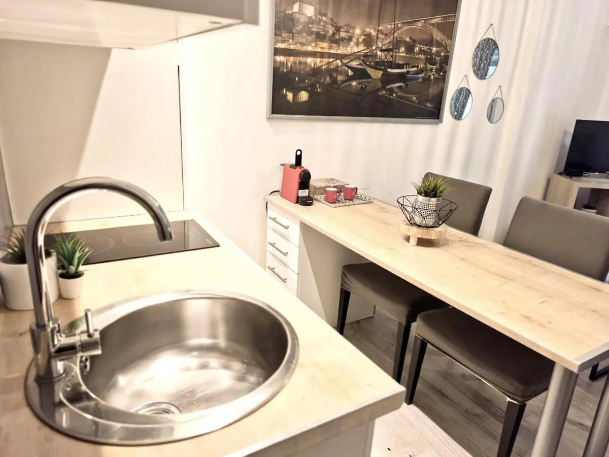 Cosy Studio Avec Piscine Residentielle & Proche Centre Ville Cannes Apartman